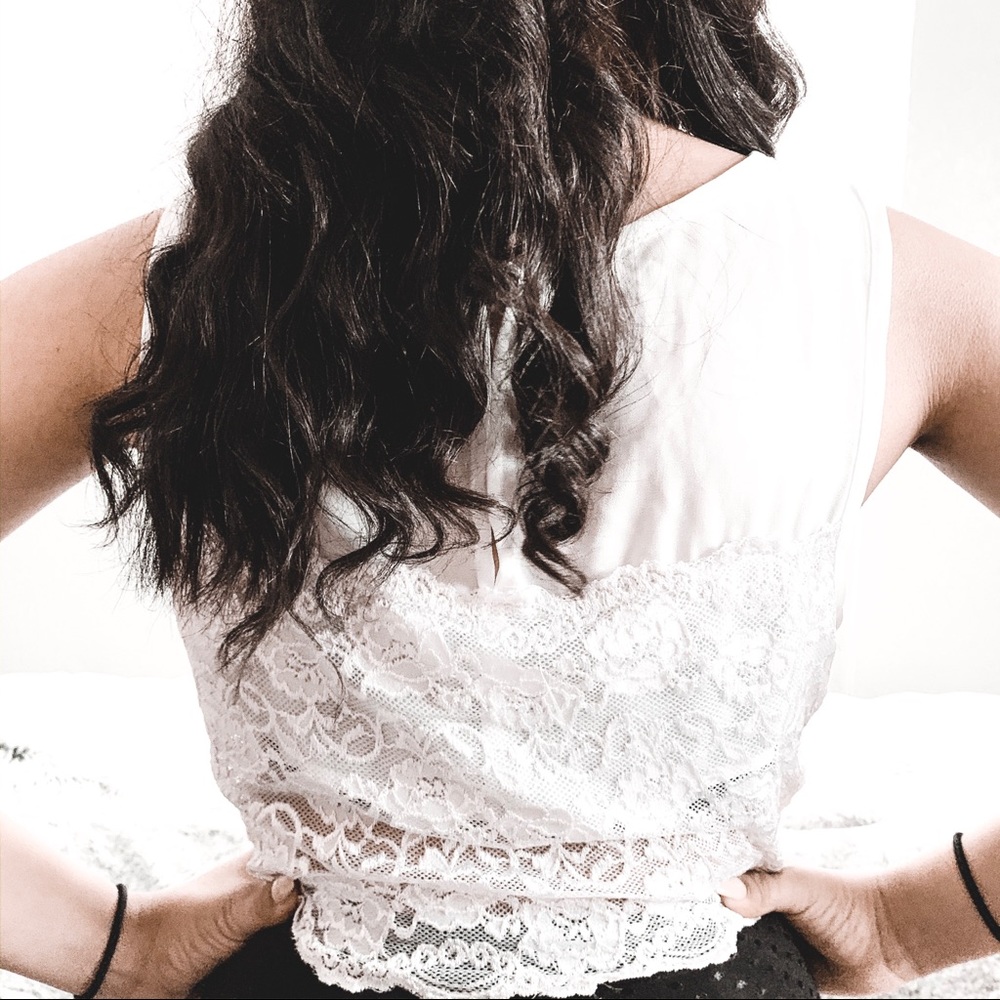Lace white crop top - Picture 2 of 2